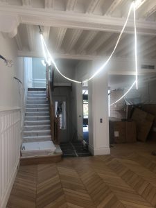 Escalier principal vers la fin du chantier